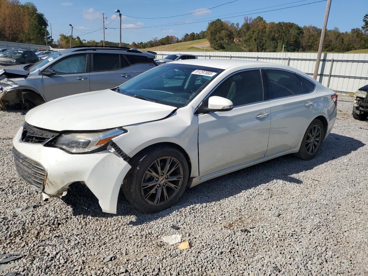 Lot #3296520336 2015 TOYOTA AVALON XLE
