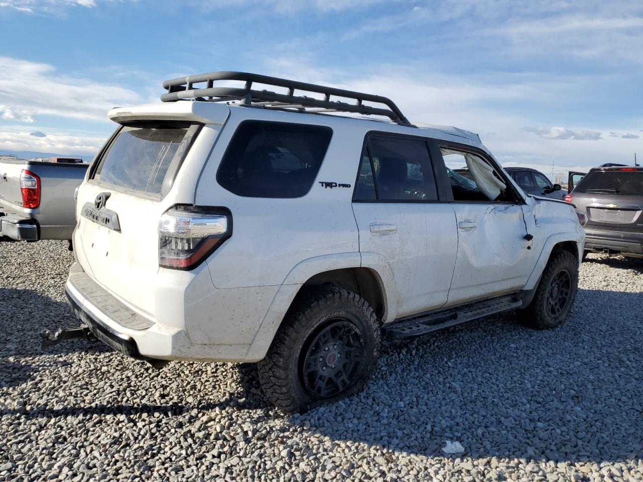 TOYOTA 4RUNNER SR5/SR5 PREMIUM