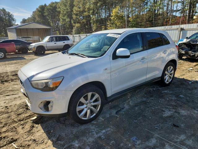 Global Auto Auctions: 2014 MITSUBISHI OUTLANDER