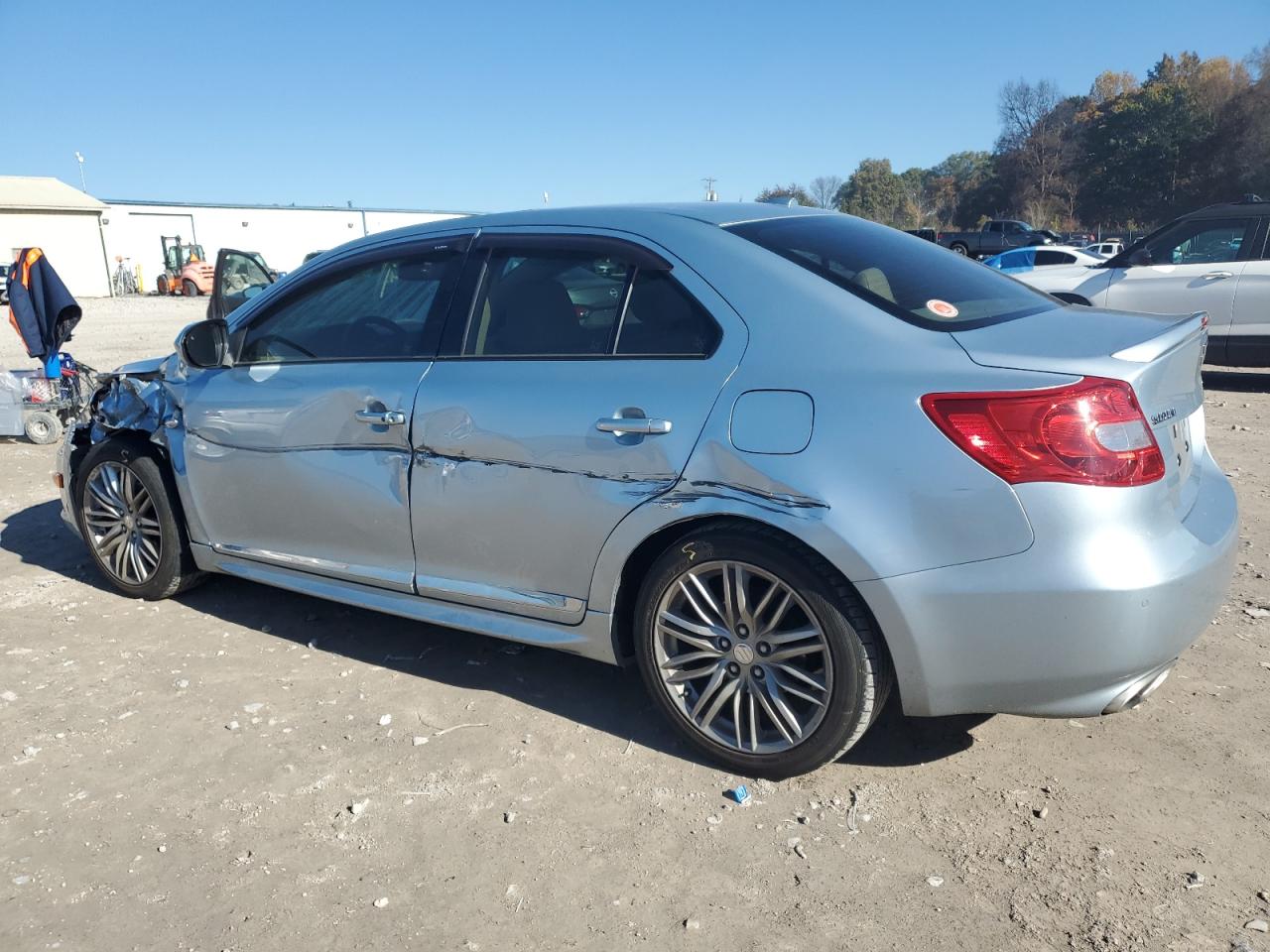 SUZUKI KIZASHI SPORT SLS