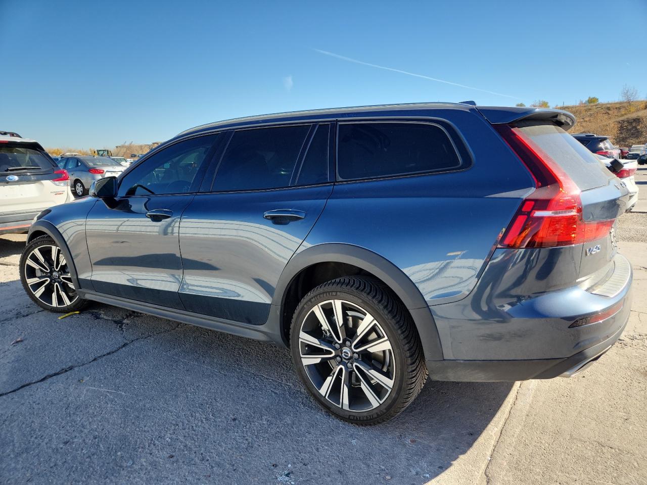 VOLVO V60 T5 MOMENTUM