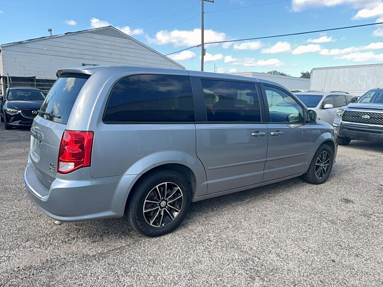 DODGE GRAND CARAVAN R/T
