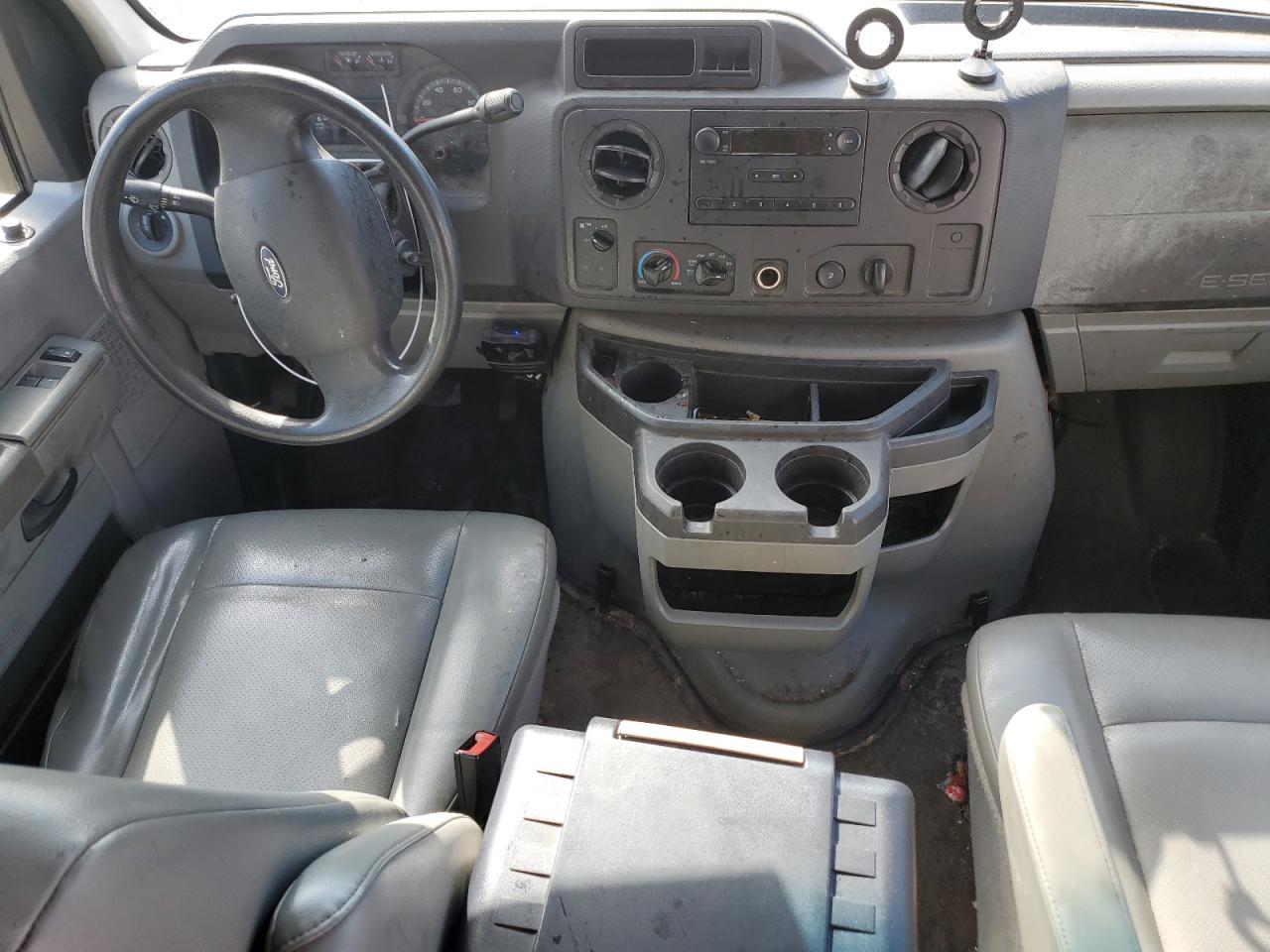 FORD ECONOLINE E150 VAN