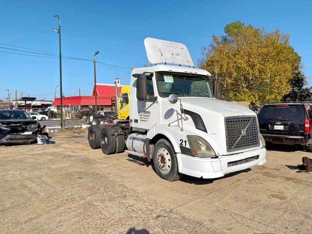Global Auto Auctions: 2006 VOLVO VN VNL