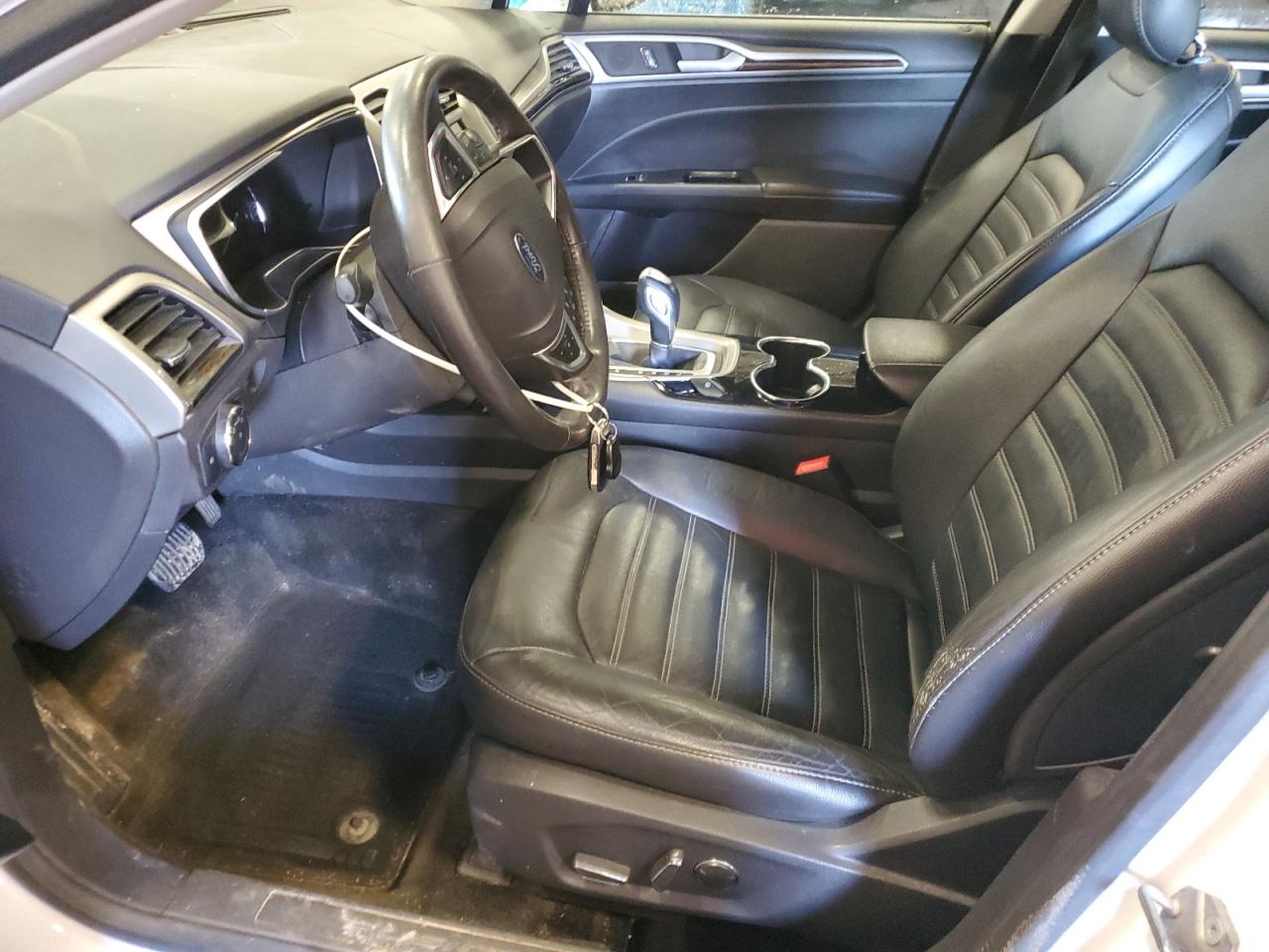 FORD FUSION SE HYBRID