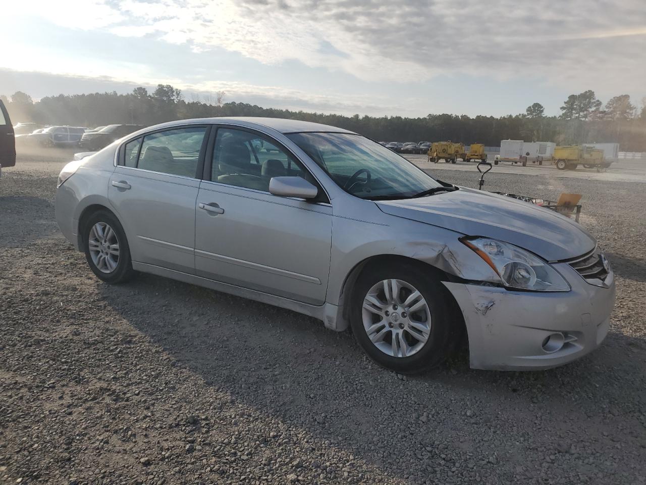 NISSAN ALTIMA BASE