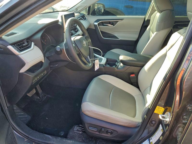 2020 TOYOTA RAV4 XLE P #3303885781