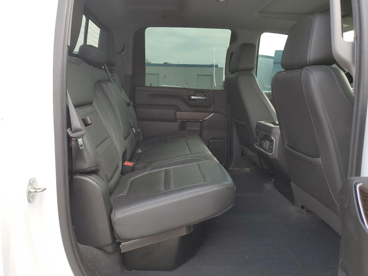 GMC SIERRA K2500 DENALI