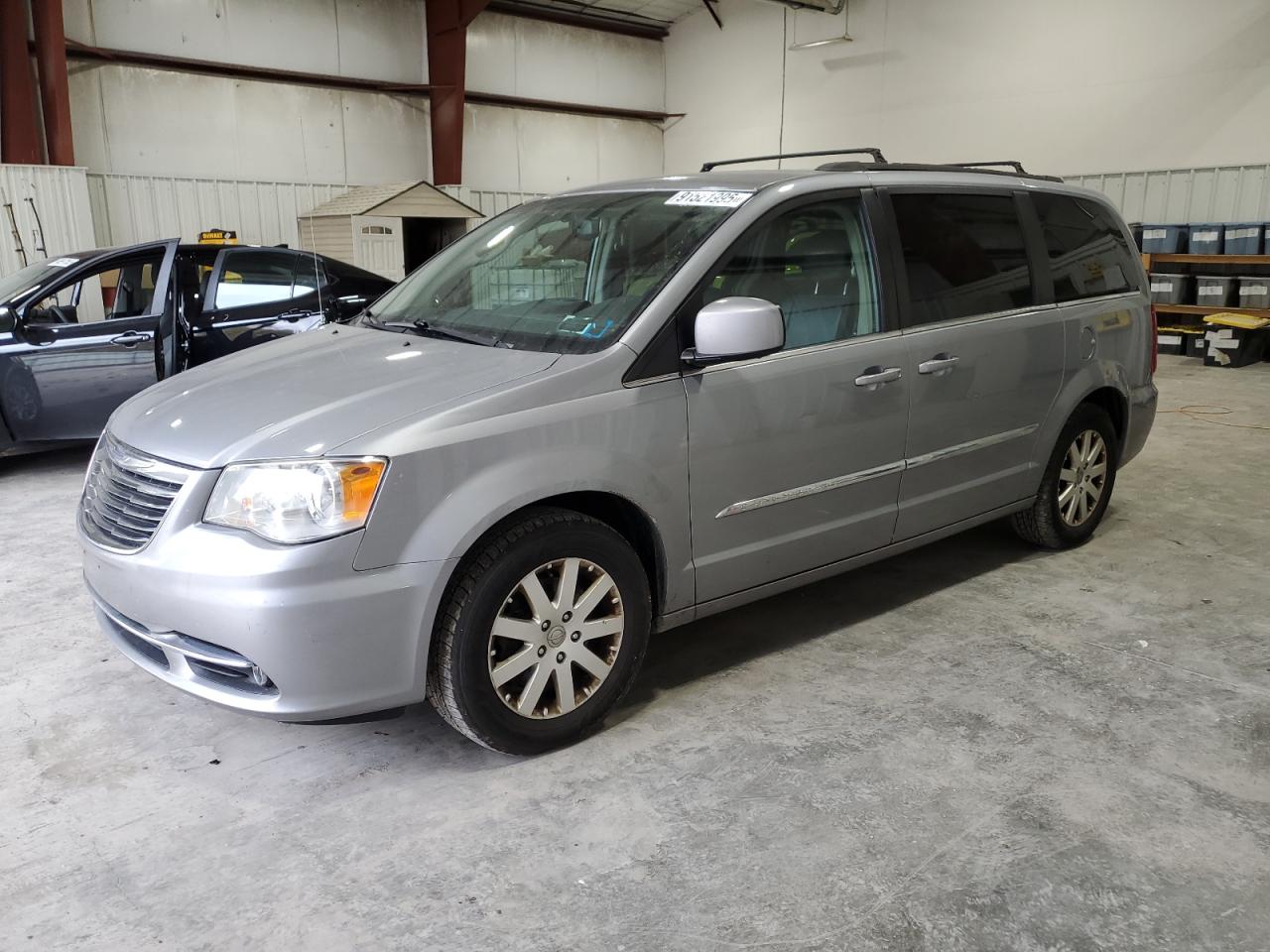 CHRYSLER TOWN & COUNTRY TOURING
