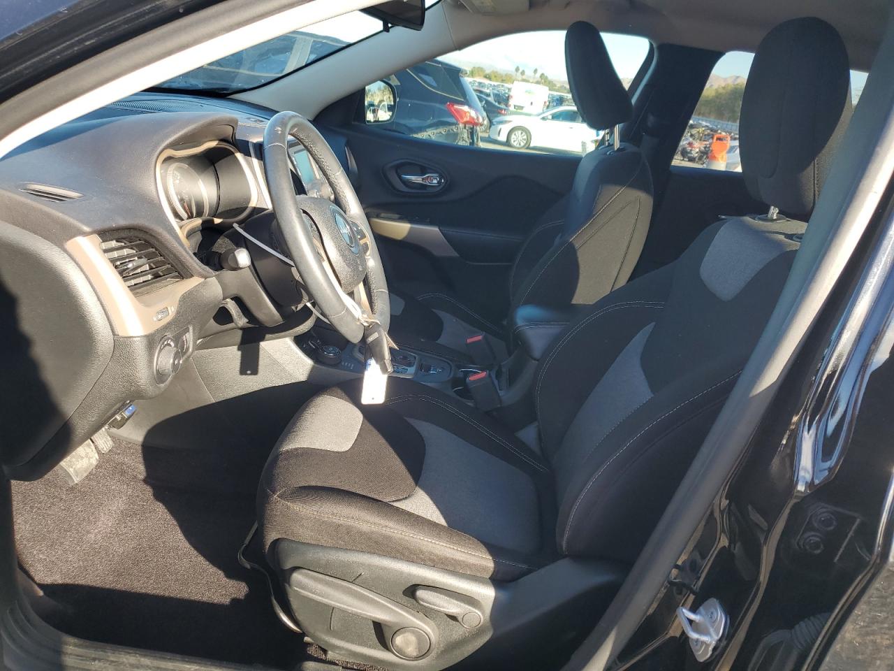 JEEP GRAND CHEROKEE LATITUDE