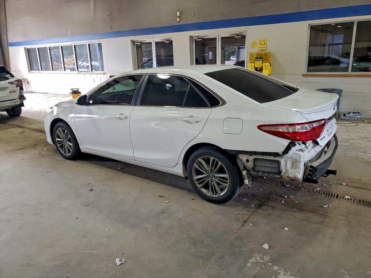 Lot #3301820423 2017 TOYOTA CAMRY LE