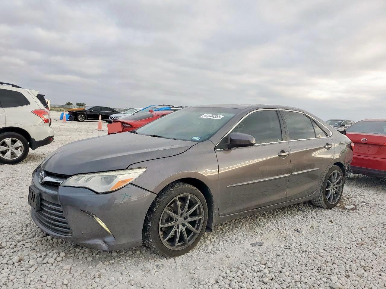 Lot #3318178387 2015 TOYOTA CAMRY XSE