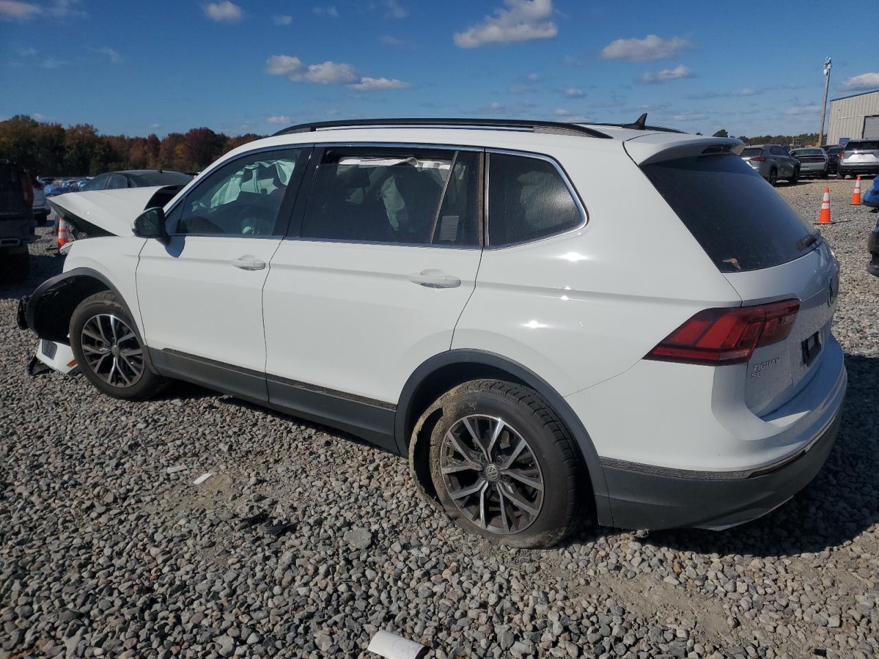 VOLKSWAGEN TIGUAN SE