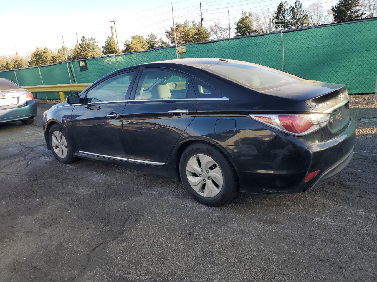 HYUNDAI SONATA HYBRID