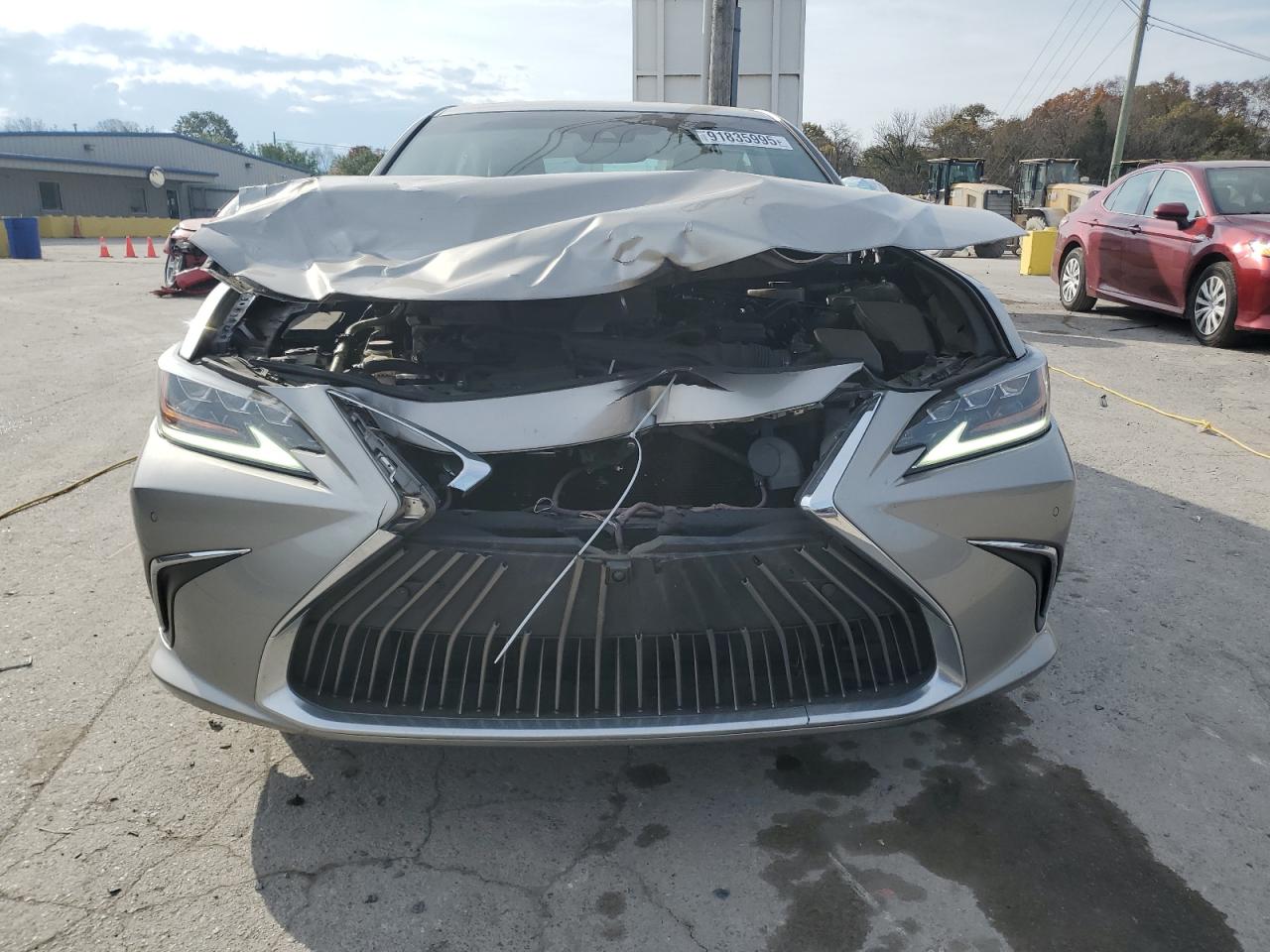 LEXUS ES 300H ULTRA LUXURY