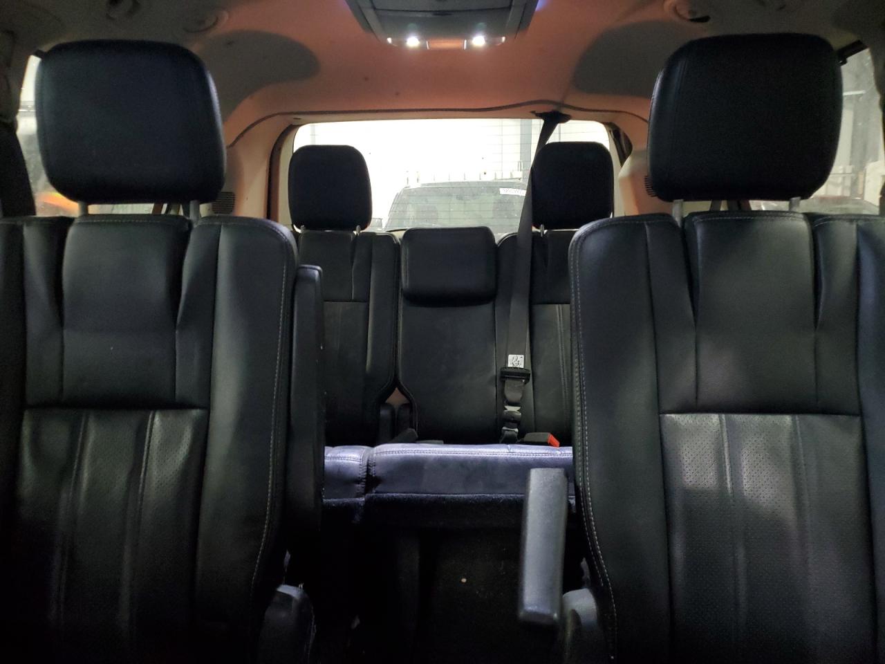 CHRYSLER TOWN & COUNTRY TOURING L