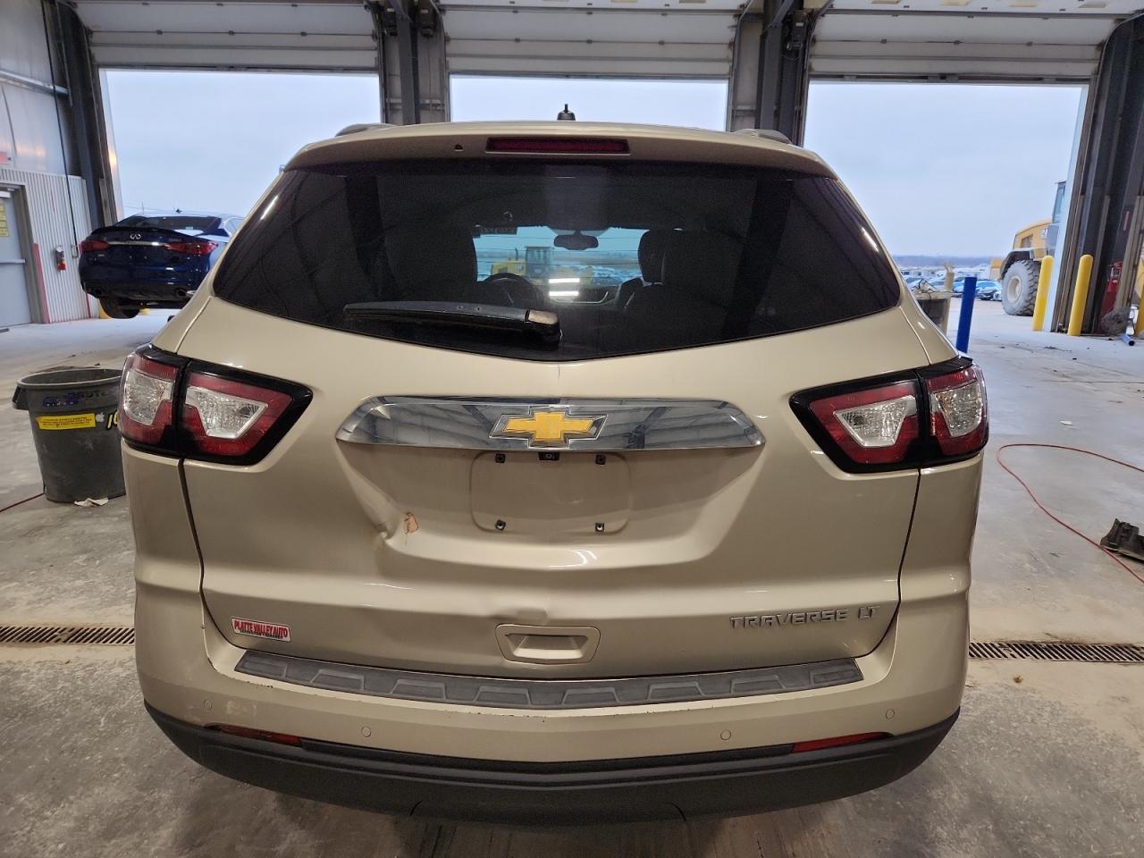 CHEVROLET TRAVERSE LT