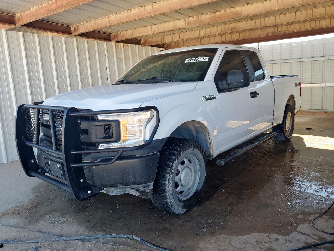 FORD F-150 SUPER CAB