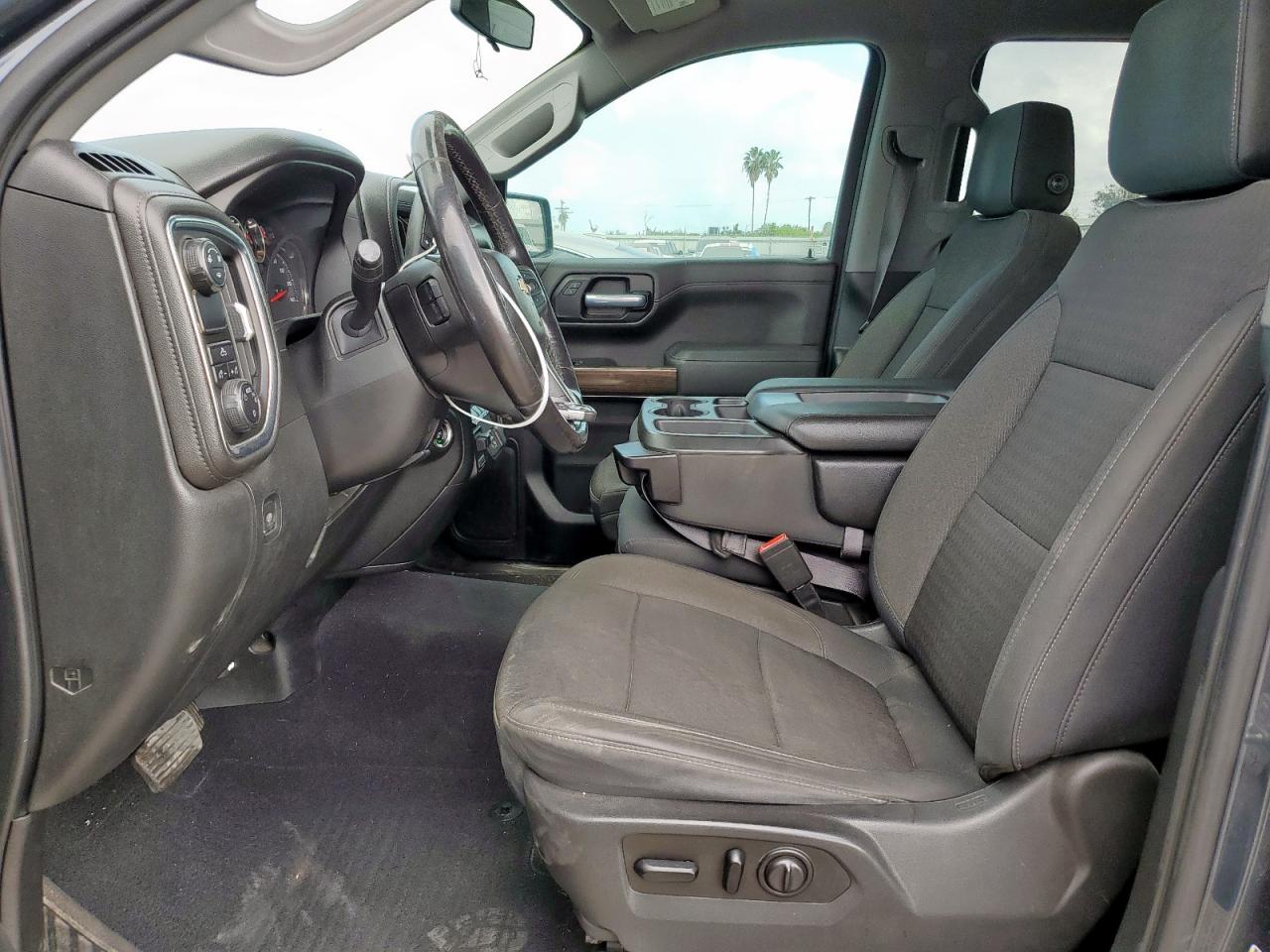 CHEVROLET SILVERADO C1500 LT