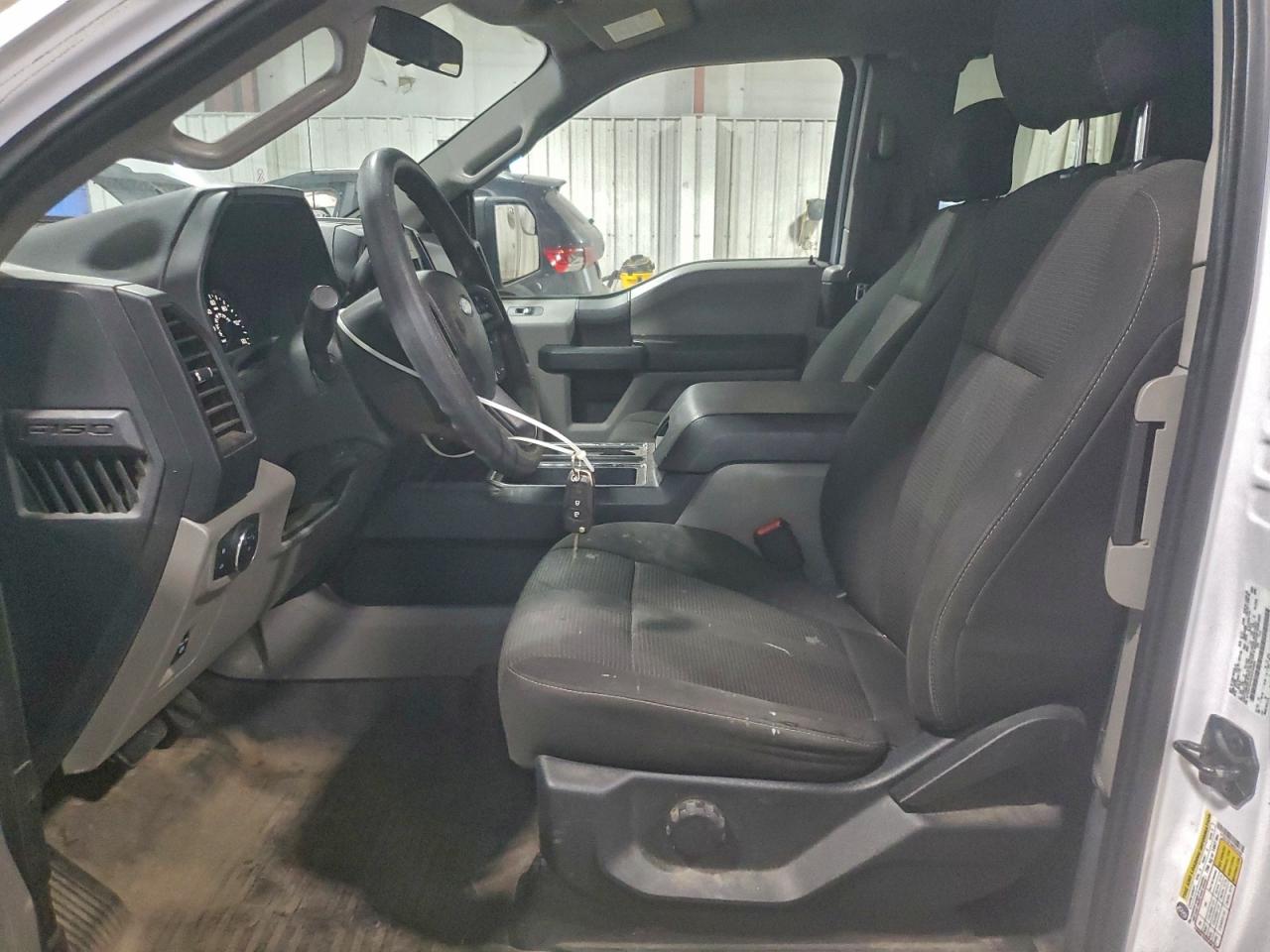 FORD F-150 SUPER CAB