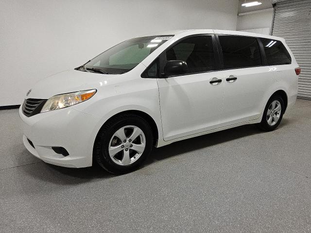 Global Auto Auctions: 2016 TOYOTA SIENNA