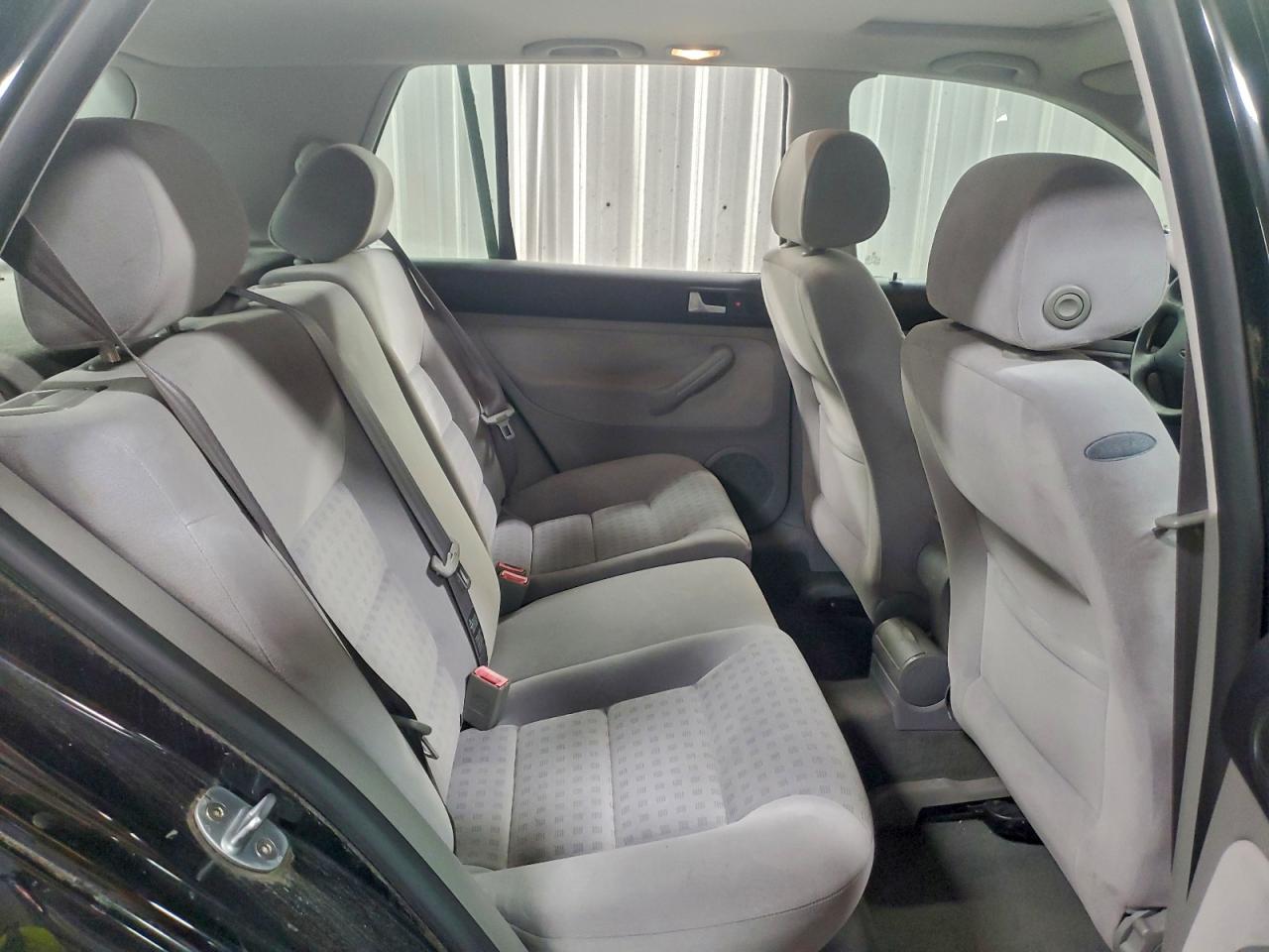 Lot #3298195054 2002 VOLKSWAGEN GOLF GLS