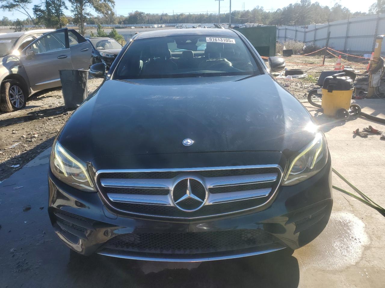 MERCEDES-BENZ E-CLASS 300