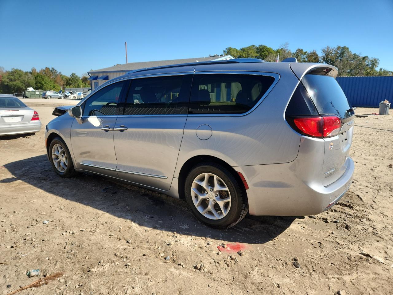CHRYSLER PACIFICA TOURING L PLUS