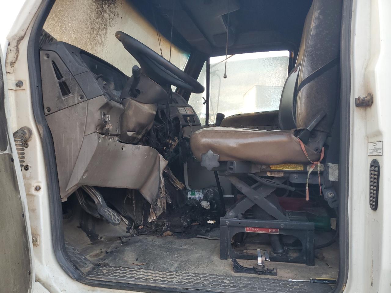 Lot #3291409214 2005 STERLING TRUCK ACTERRA