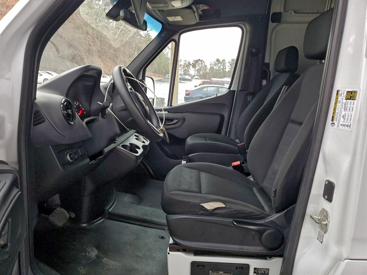 MERCEDES-BENZ SPRINTER 2500