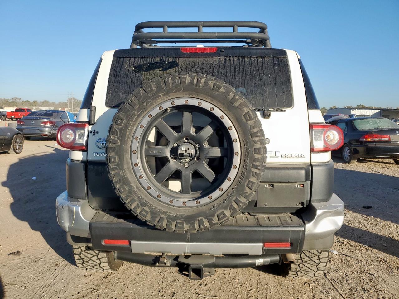 TOYOTA FJ CRUISER