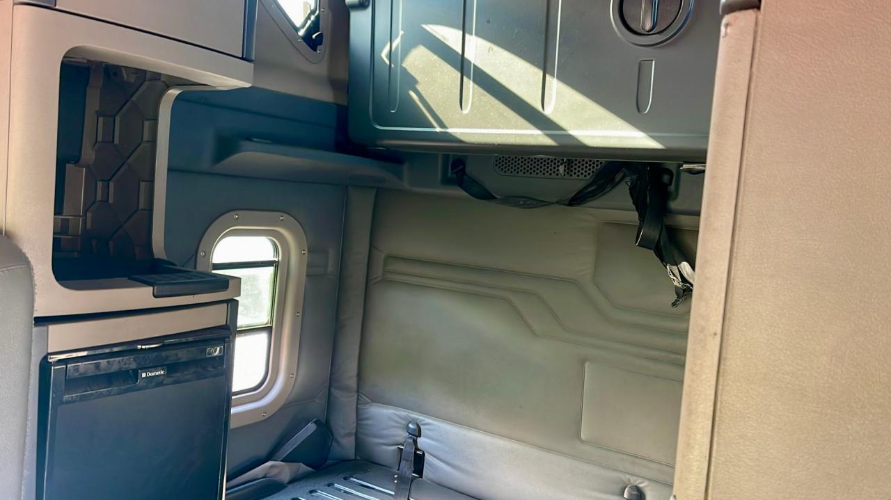 Lot #3281561433 2014 FREIGHTLINER CASCADIA 1