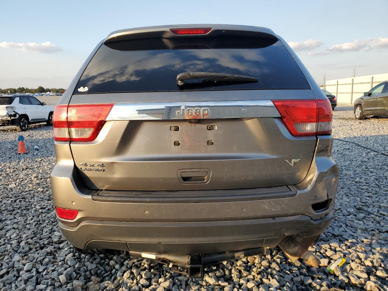 JEEP GRAND CHEROKEE LAREDO