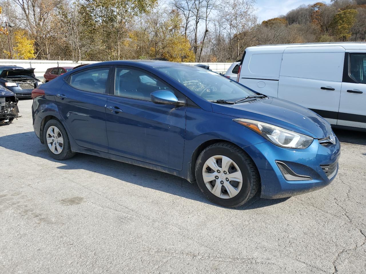 HYUNDAI ELANTRA SE