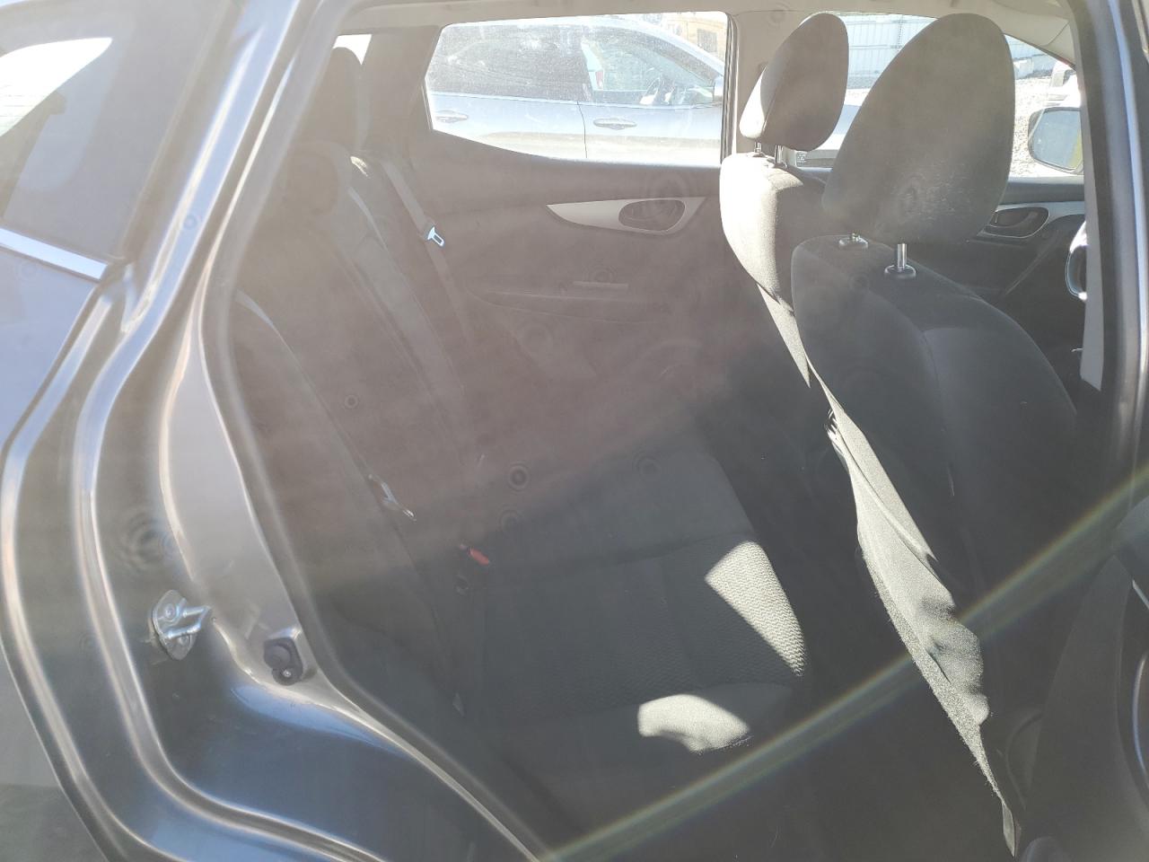 NISSAN ROGUE SPORT S