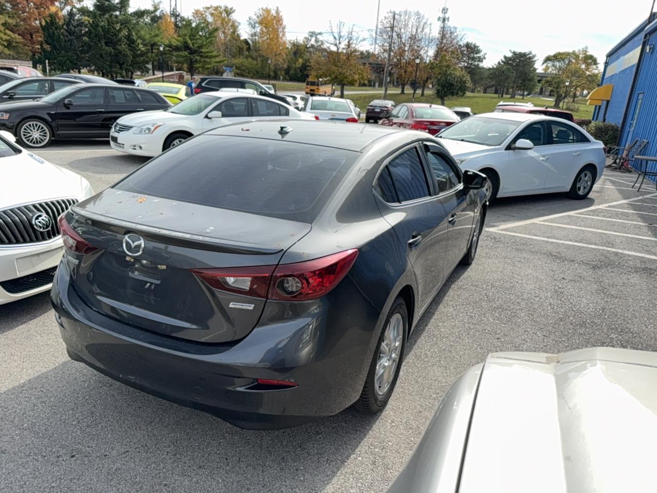 MAZDA 3 GRAND TOURING