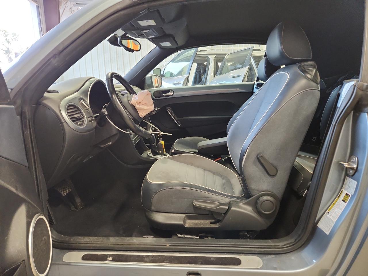 VOLKSWAGEN BEETLE S/SE