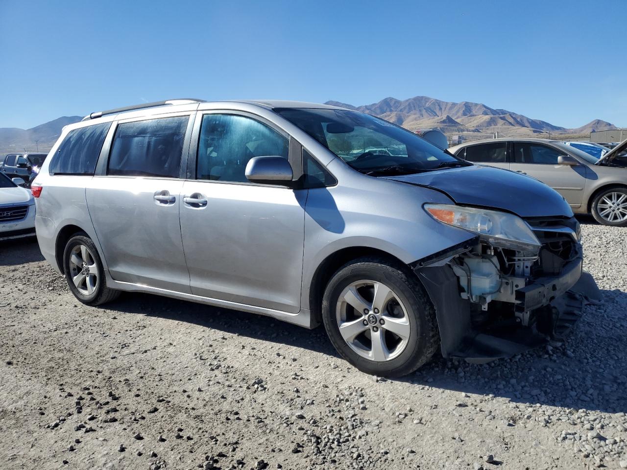 Lot #3292749777 2018 TOYOTA SIENNA LE