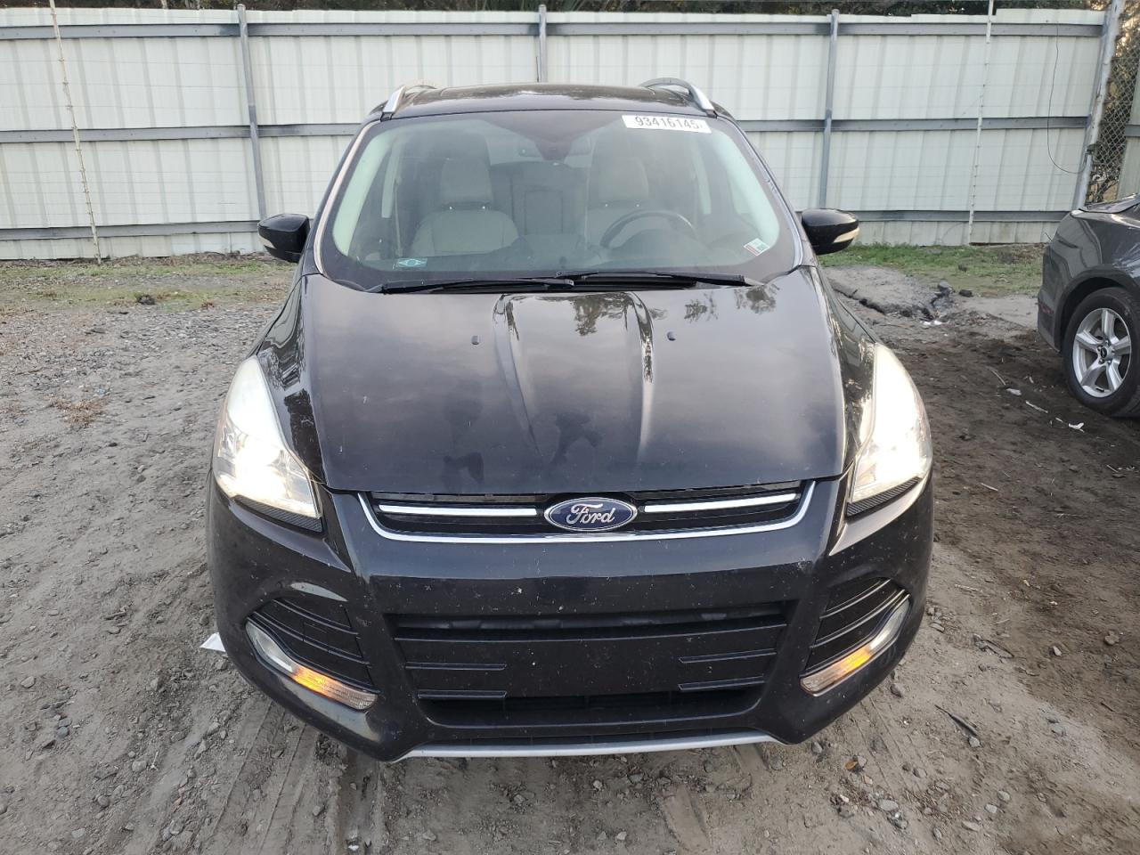 FORD ESCAPE TITANIUM