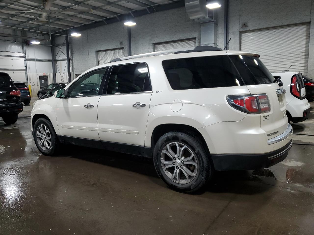 GMC ACADIA SLT-1