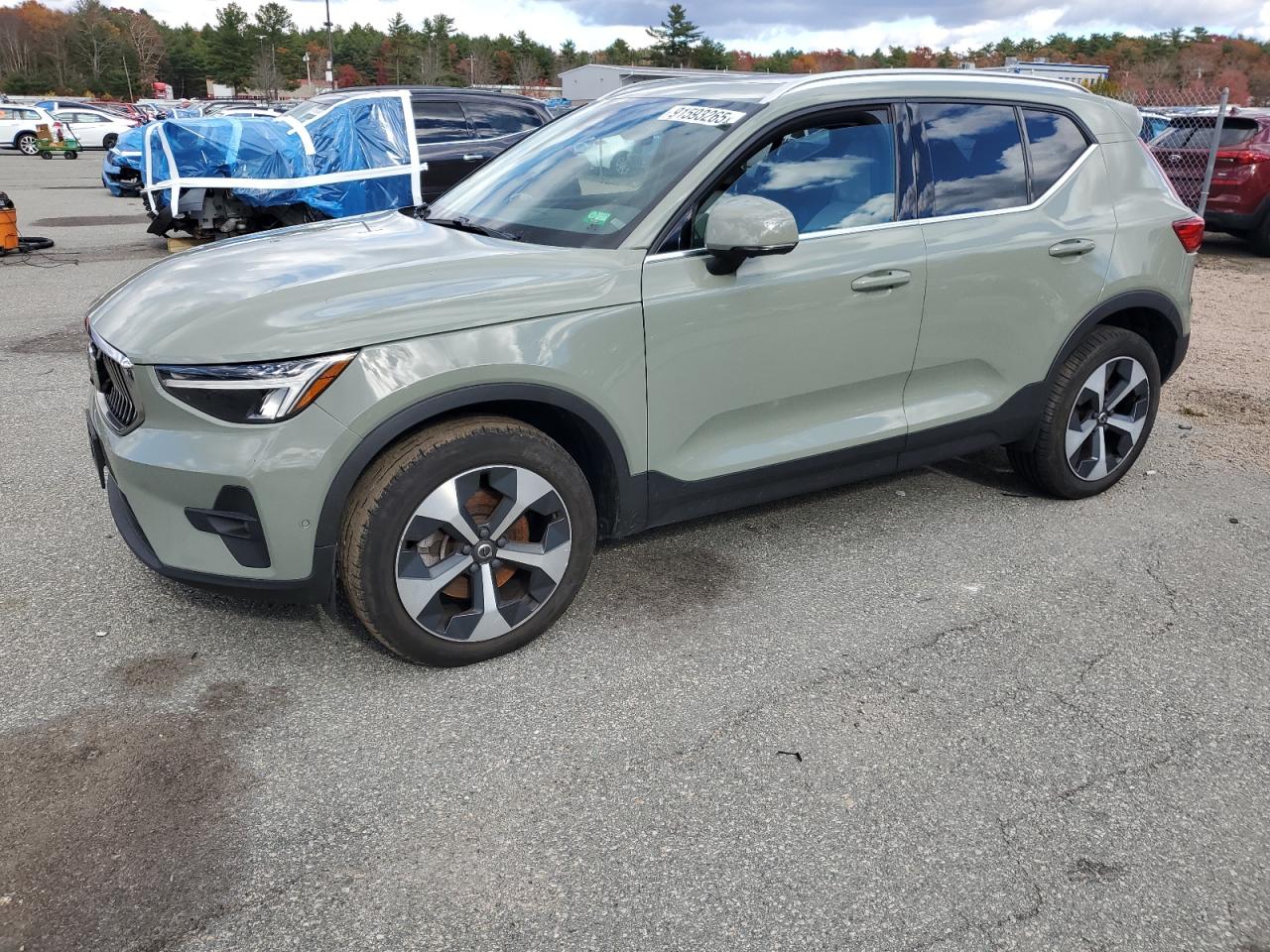 VOLVO XC40 PLUS