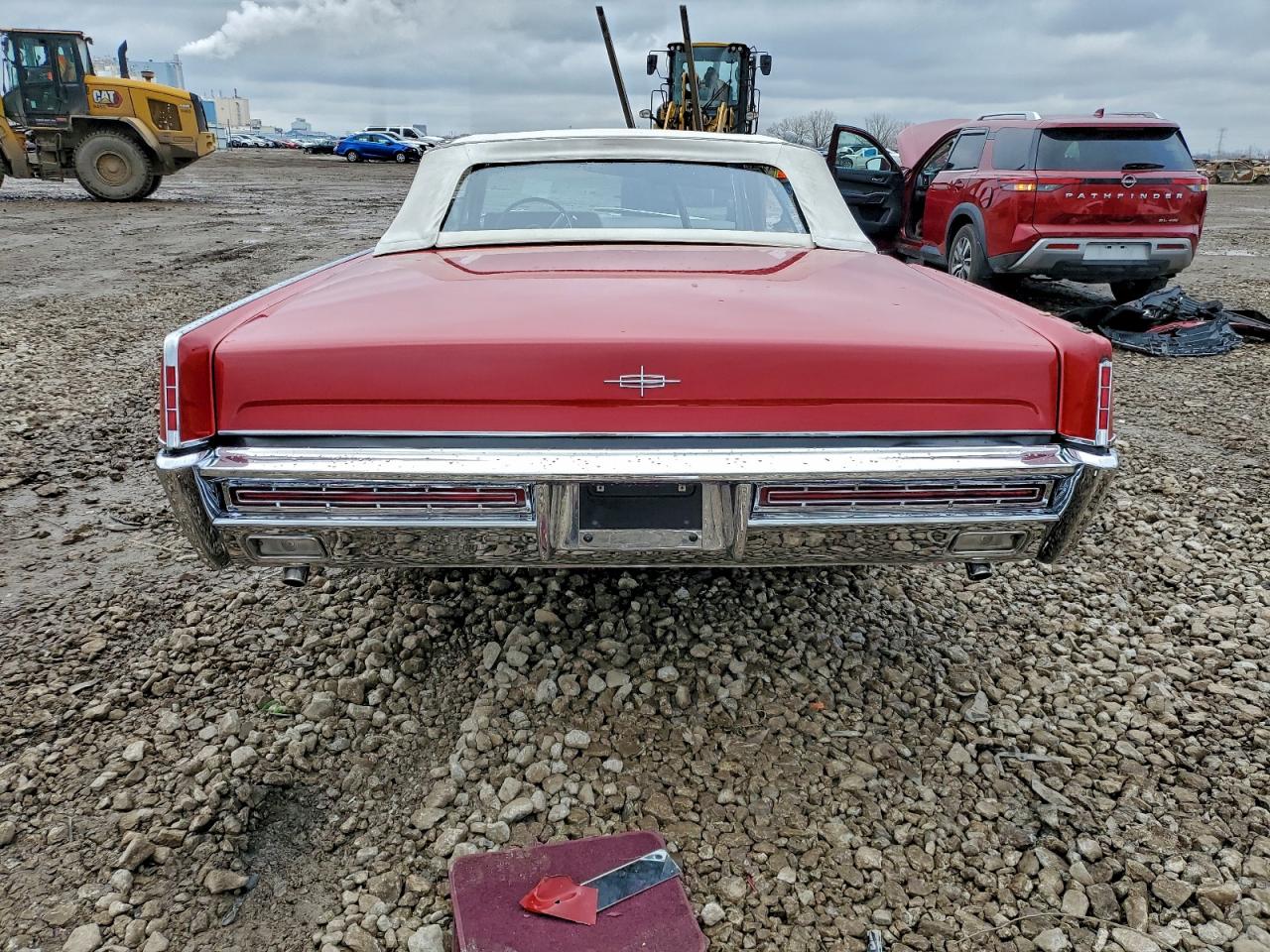 Lot #3301938472 1967 LINCOLN CONTINENTA