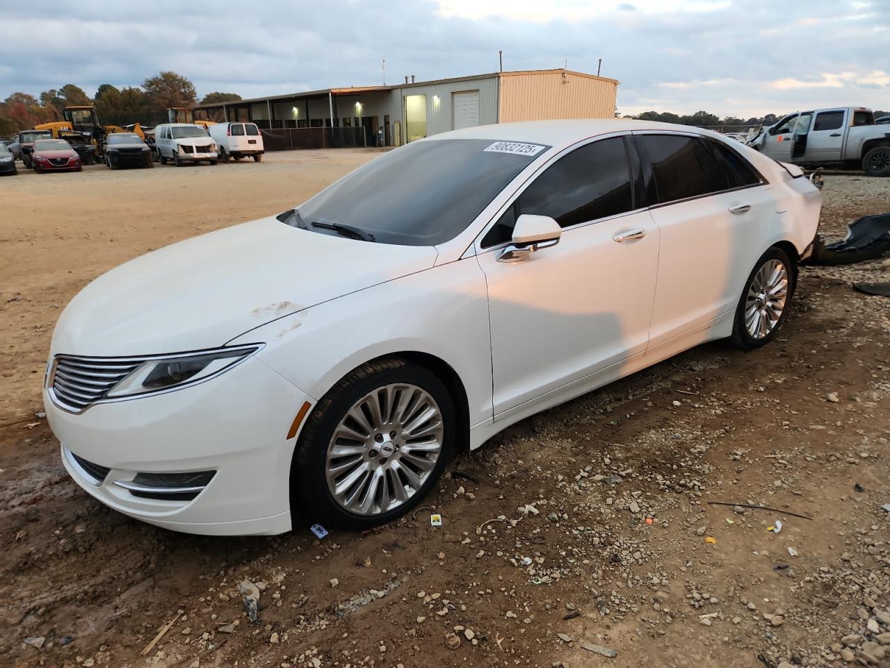 Lot #3283976837 2016 LINCOLN MKZ