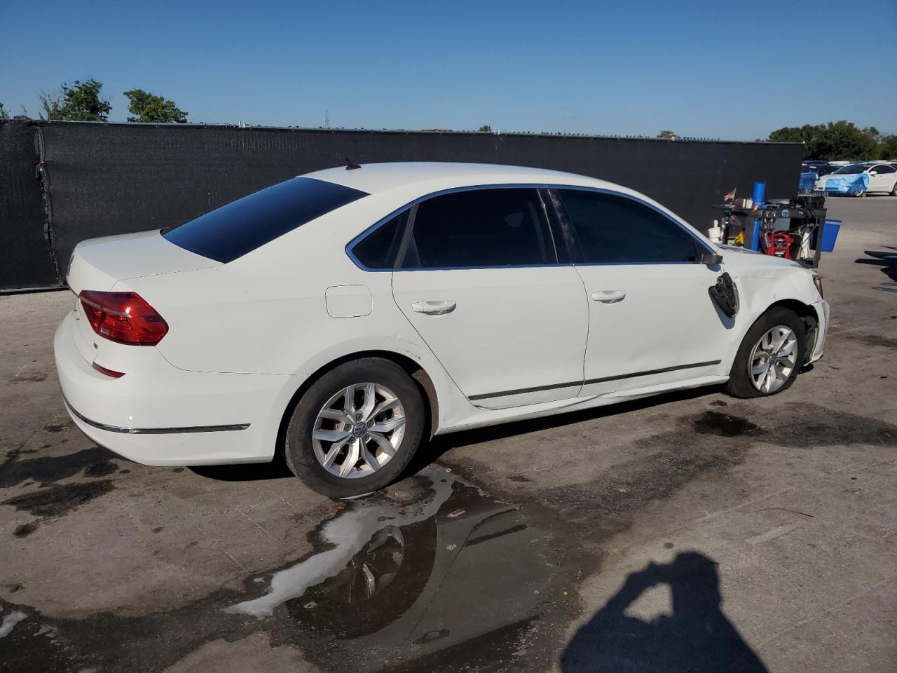 VOLKSWAGEN PASSAT S