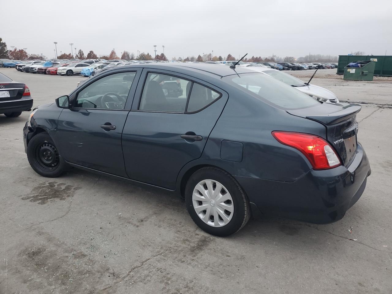 NISSAN VERSA S