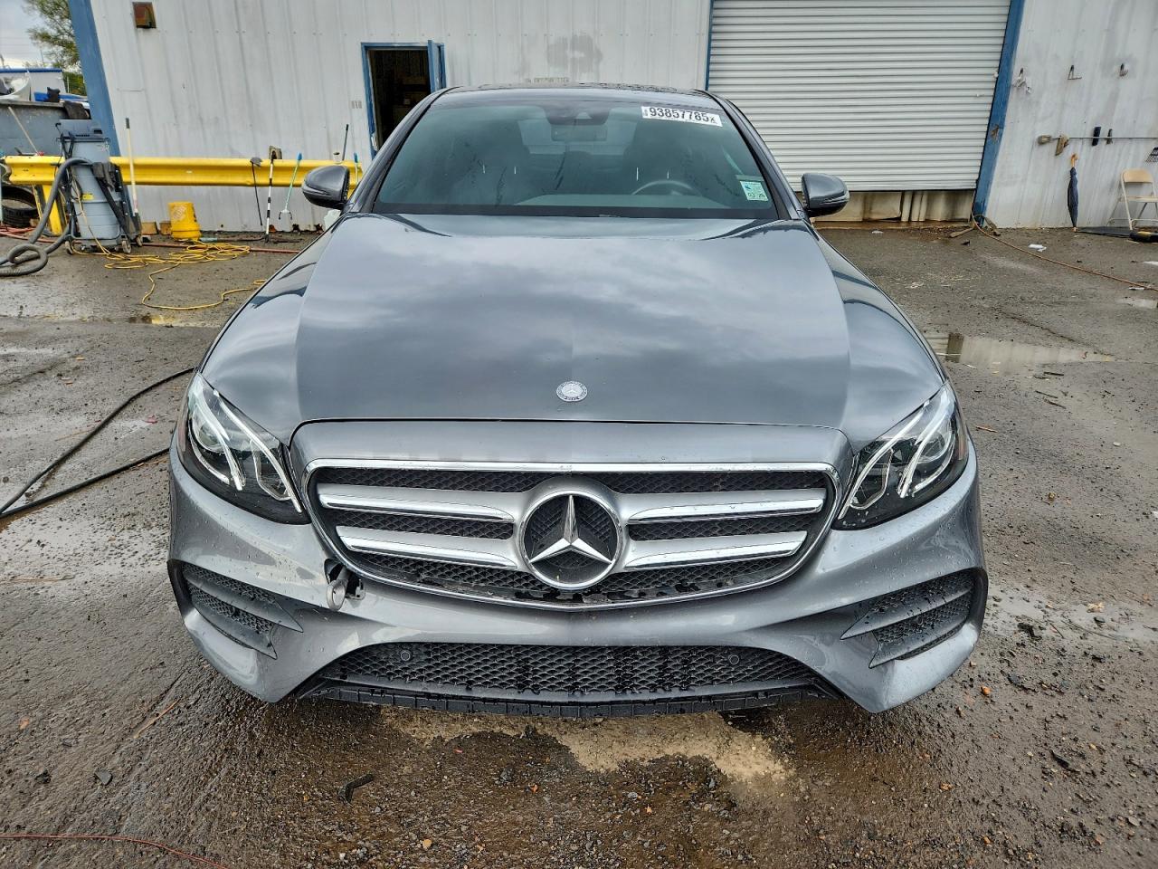 MERCEDES-BENZ E-CLASS 300