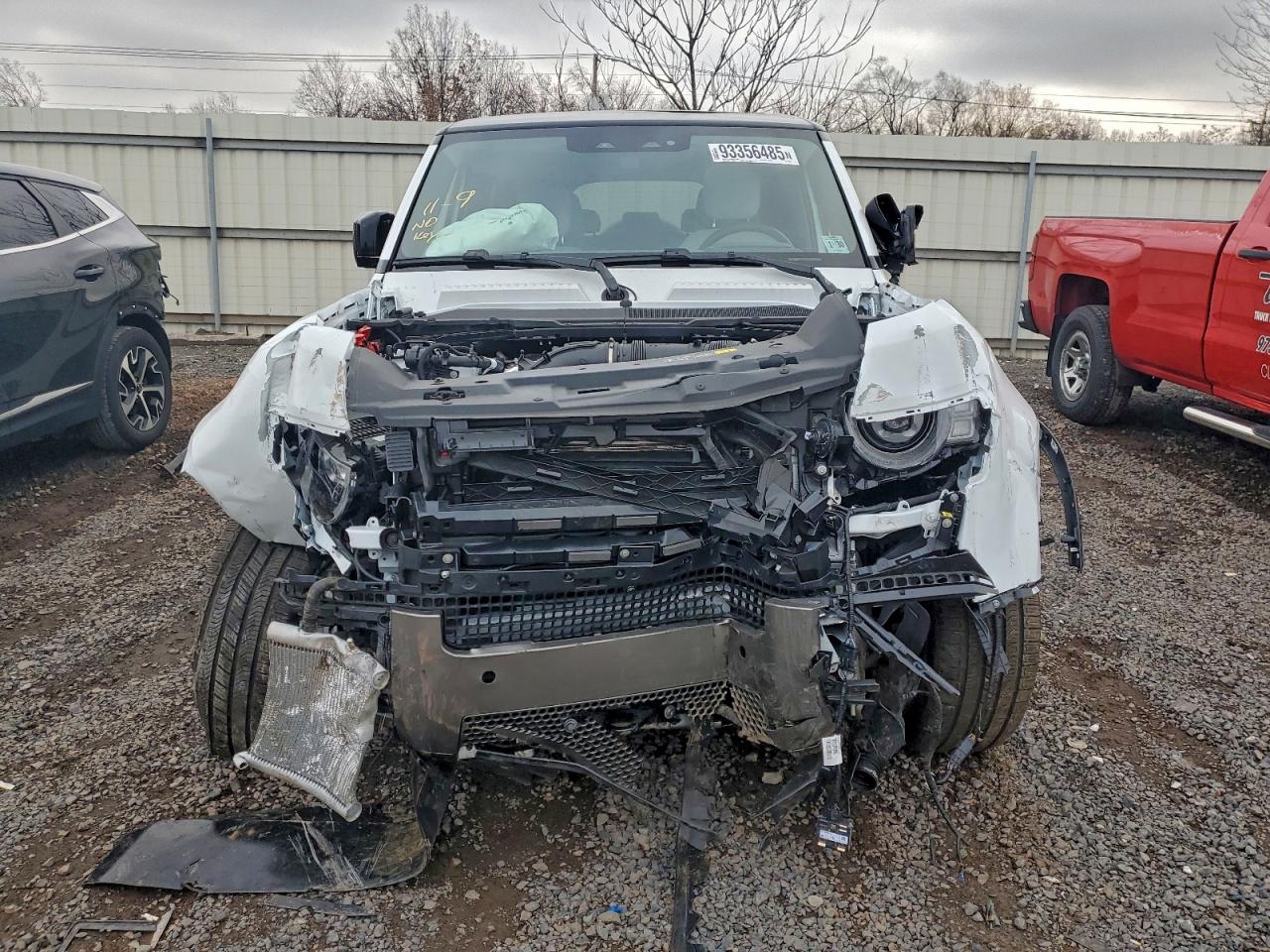 LAND ROVER DEFENDER 130 X-DYNAMIC SE