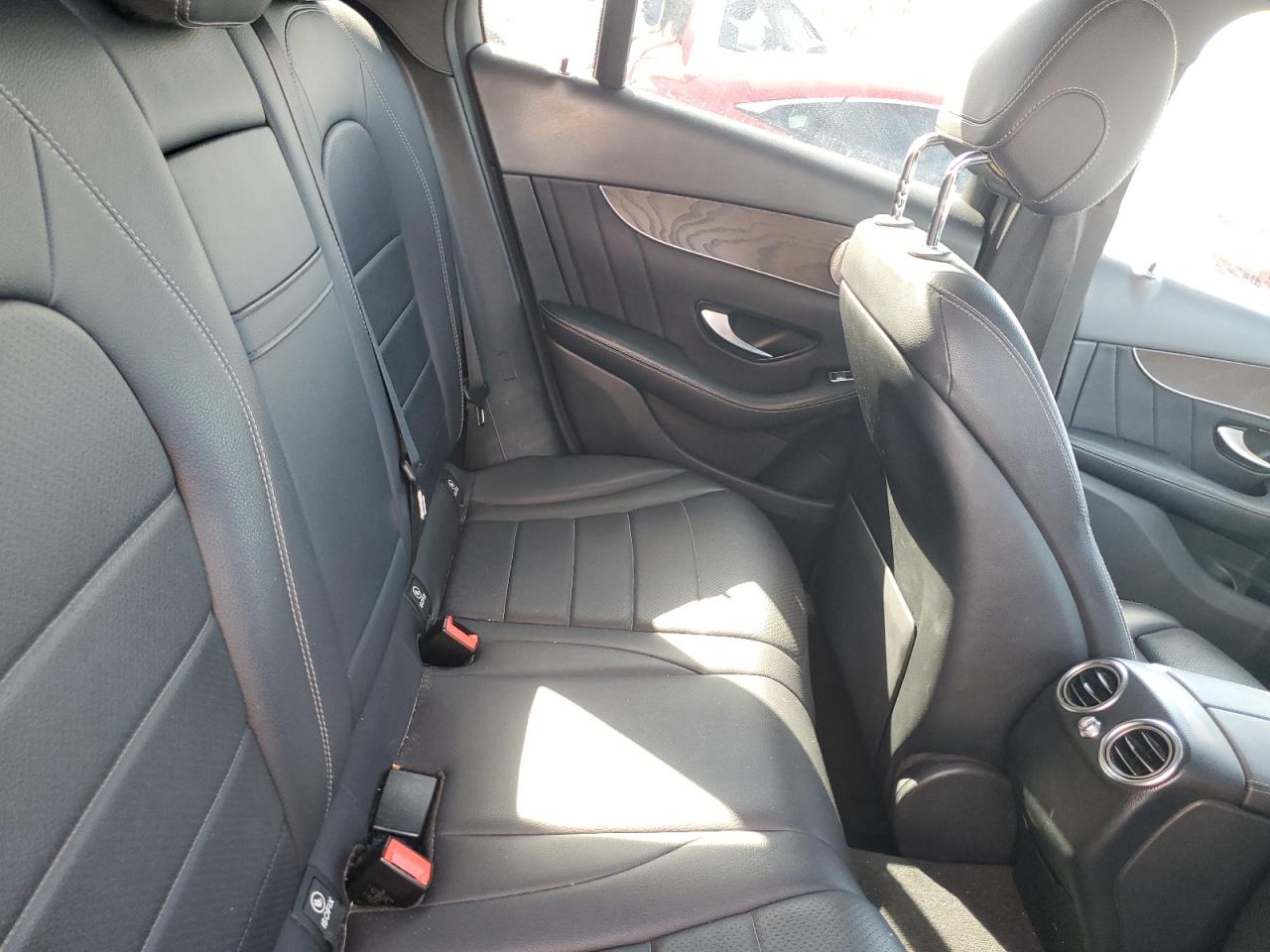 MERCEDES-BENZ GLC-CLASS 300 4MATIC