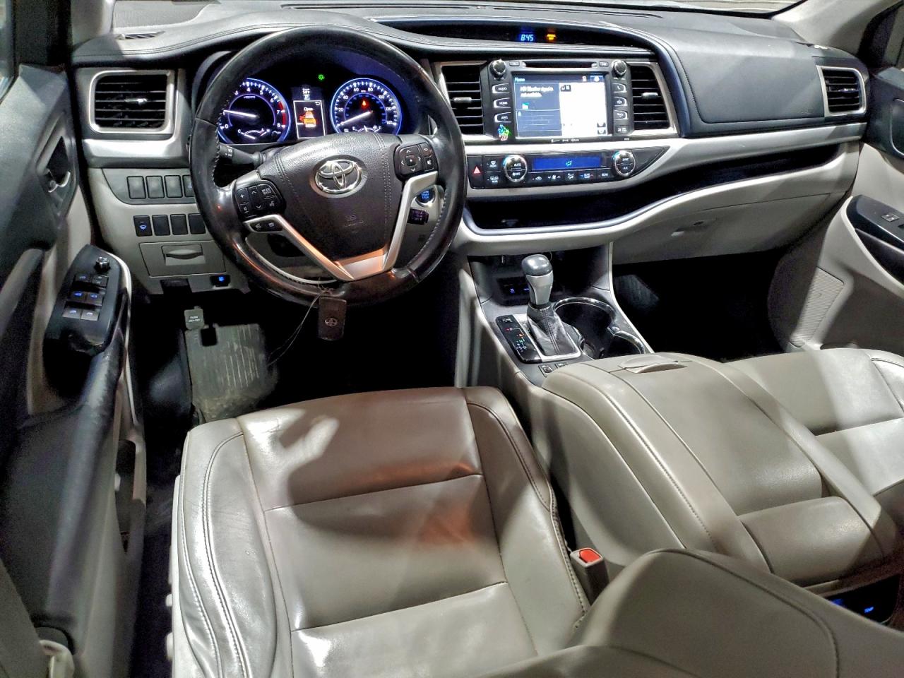TOYOTA HIGHLANDER XLE