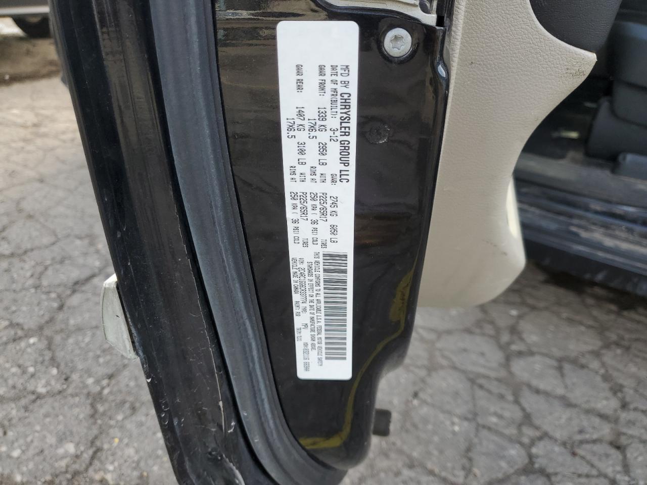 CHRYSLER TOWN & COUNTRY LIMITED